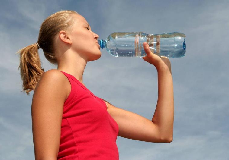 Cu Ntos Litros De Agua Debemos Beber Al D A Las Provincias